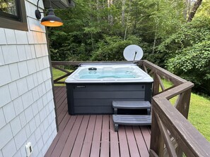 Baignoire à remous extérieure