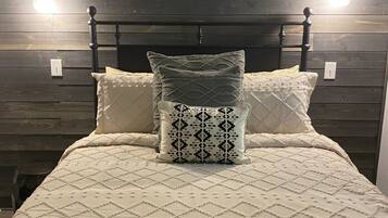 2 bedrooms, iron/ironing board, free WiFi, bed sheets