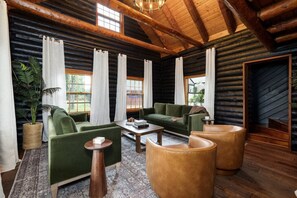 TV, peis, videospill og fotballspill