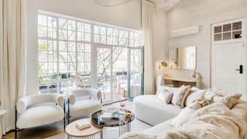 شقة | 3 عدّة غرف نوم وخدمة الإنترنت