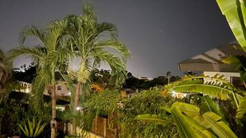 Kolam renang outdoor