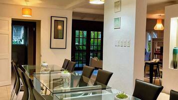 House, 3 Bedrooms, Smoking, Private Pool | Dining room