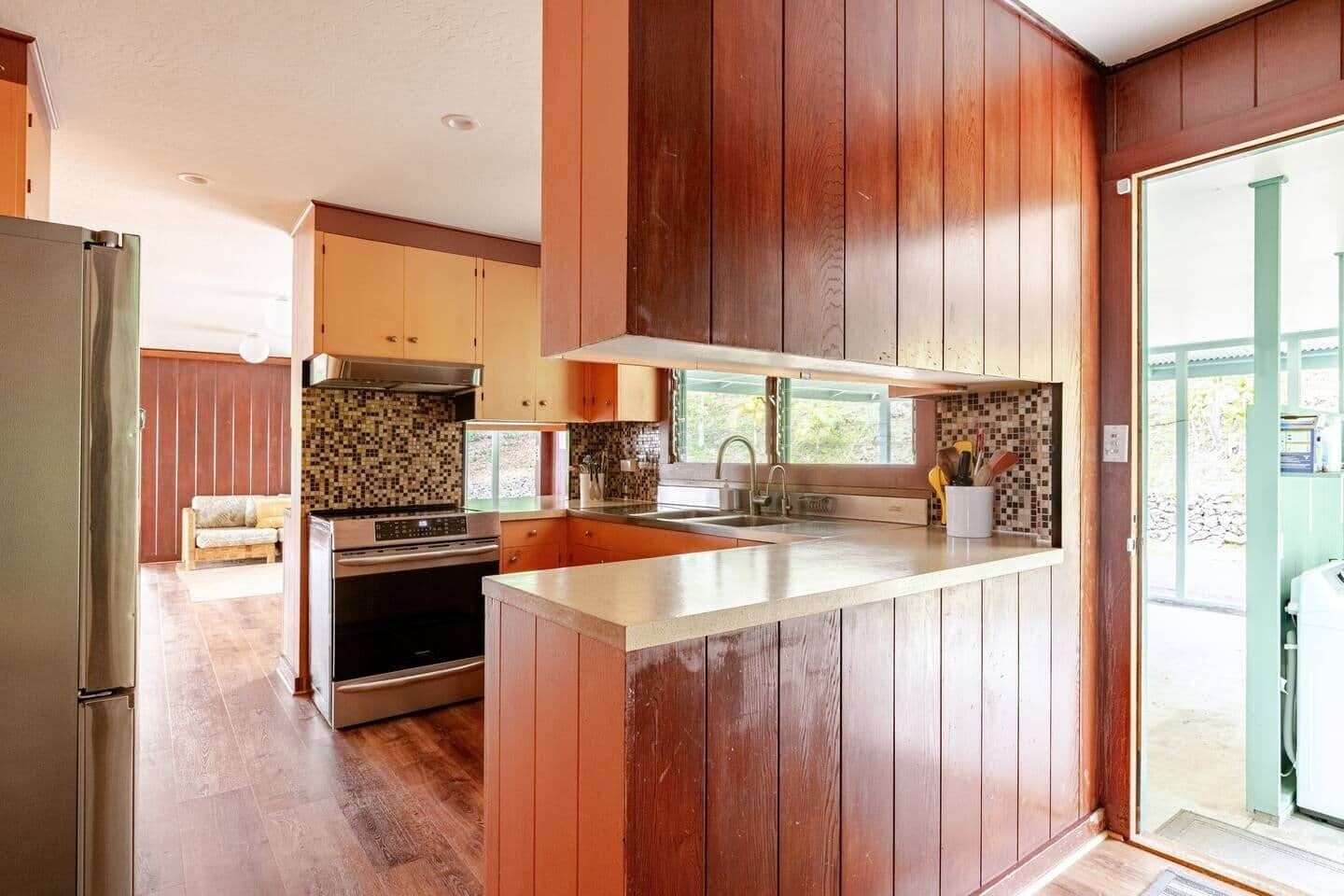 Fridge, oven, stovetop, toaster