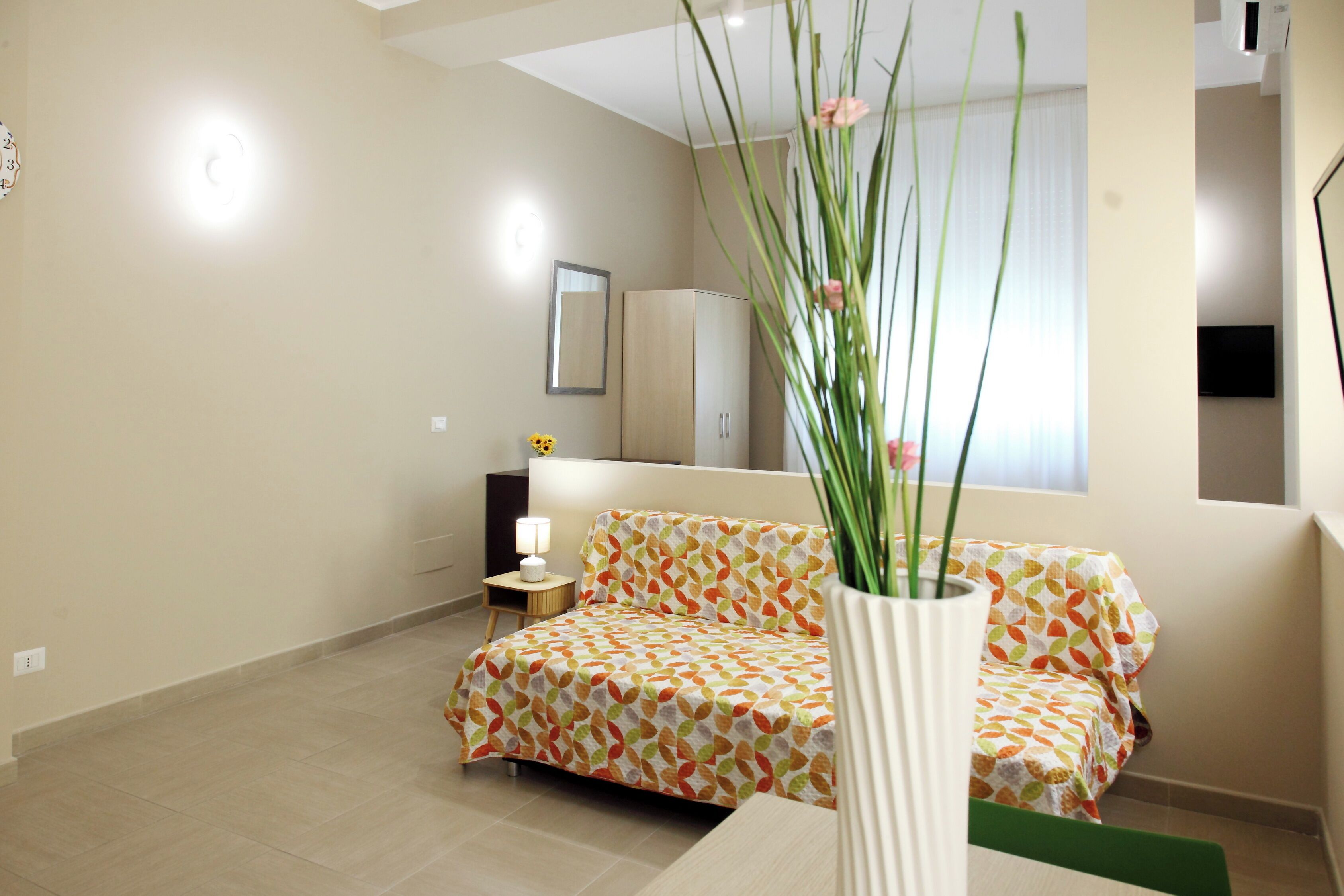 Deluxe Quadruple Room | Desk, laptop workspace, free WiFi