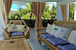 Room - Skylodge B&B - Bali Jungle Retreat with Fine Dining & Eco Pool (Bali)