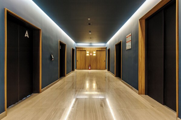 Hallway - Urbanista (Mexico City)