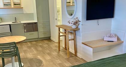 Luxe Studio 1 @ The Quarters