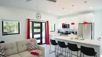 Standard Apartment | Living area