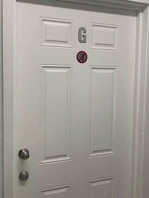 Interior - The Castle ᴳ (Philipsburg)