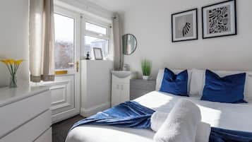 3 chambres, fer et planche Ă repasser, Wi-Fi gratuit, draps fournis