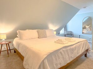 1 soverom, skrivebord, strykejern/-brett og wi-fi (inkludert)