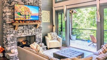 Smart TV, chimenea, videojuegos y reproductor de DVD