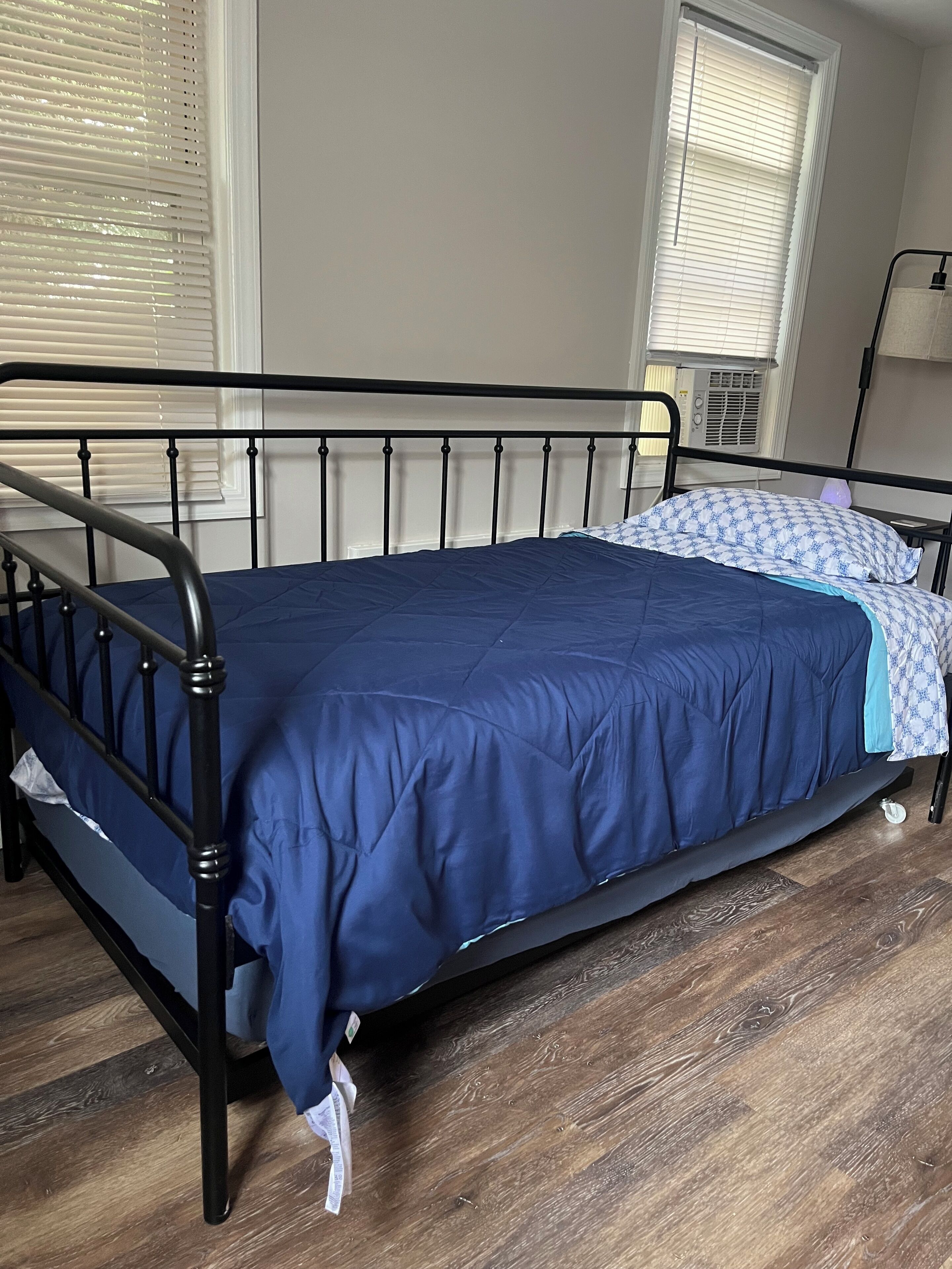 熨斗/熨衣板、WiFi、床单