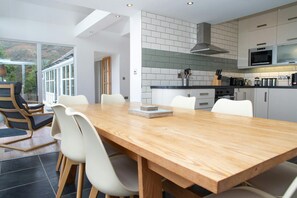 Fridge, microwave, dishwasher, toaster