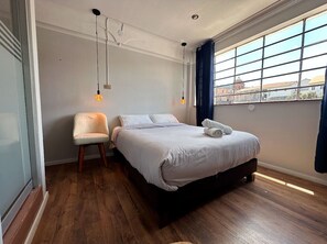 3 bedrooms, Internet