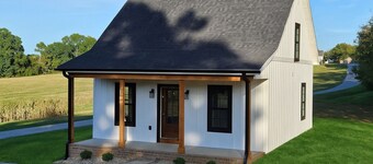 BRAND NEW 4-bedroom 3-bathroom "Cottage on Conrad"
