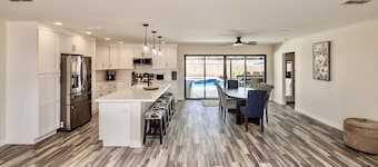 Bergen's Havasu Escape