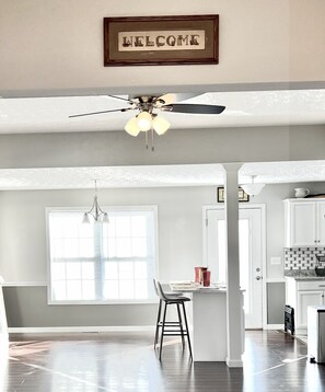 Interior - Cozy 3-bedroom 2-bath house with AC in Berea (Berea)