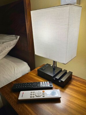 2 habitaciones, tabla de planchar con plancha, internet y ropa de cama 