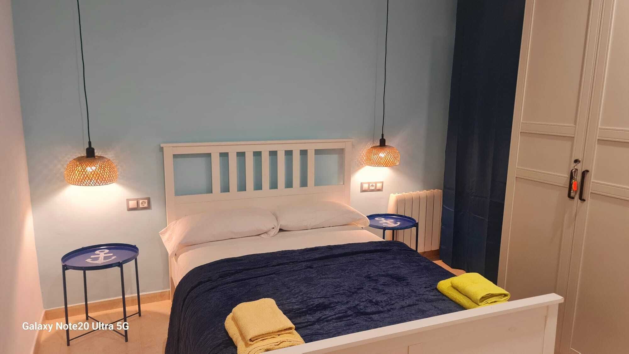 3 bedrooms, internet, bed sheets