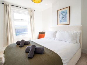 2 chambres, fer et planche à repasser, Wi-Fi gratuit, draps fournis
