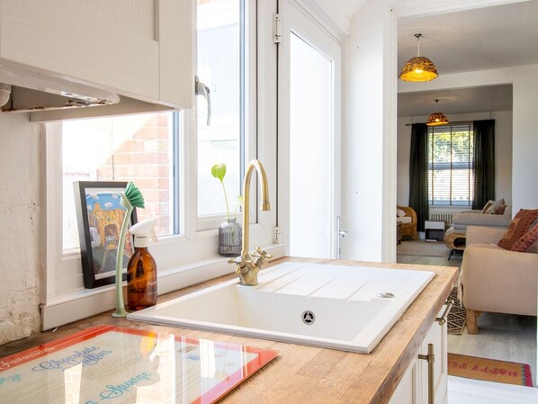 المنشأة من الداخل