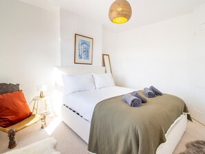 2 bedrooms, iron/ironing board, free WiFi, bed sheets - Pass the Keys | Townhouse in Rye, East Sussex, near Camber Sands (Rye)