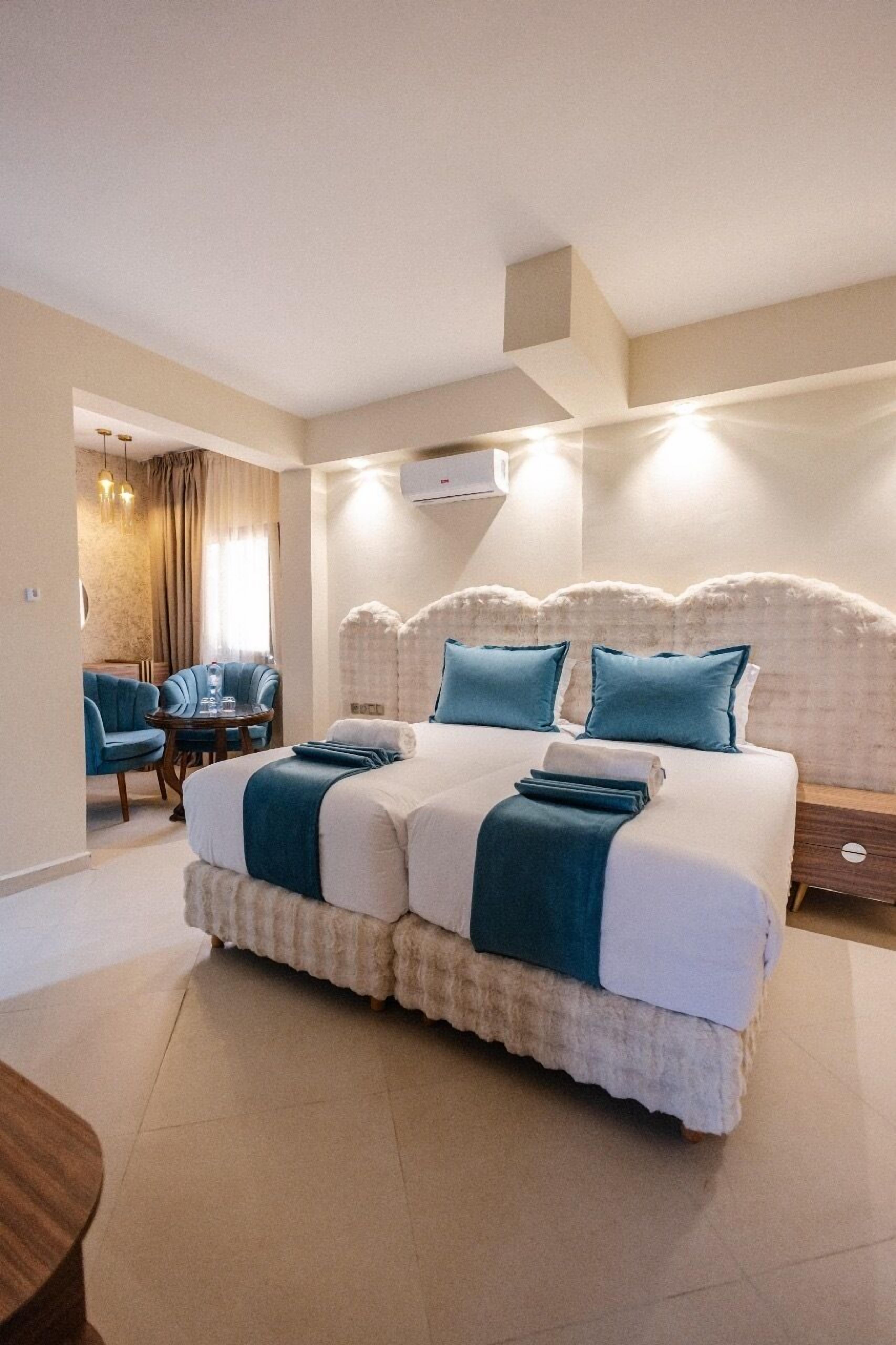 Chambre Double Supérieure | Coffres-forts dans les chambres, bureau