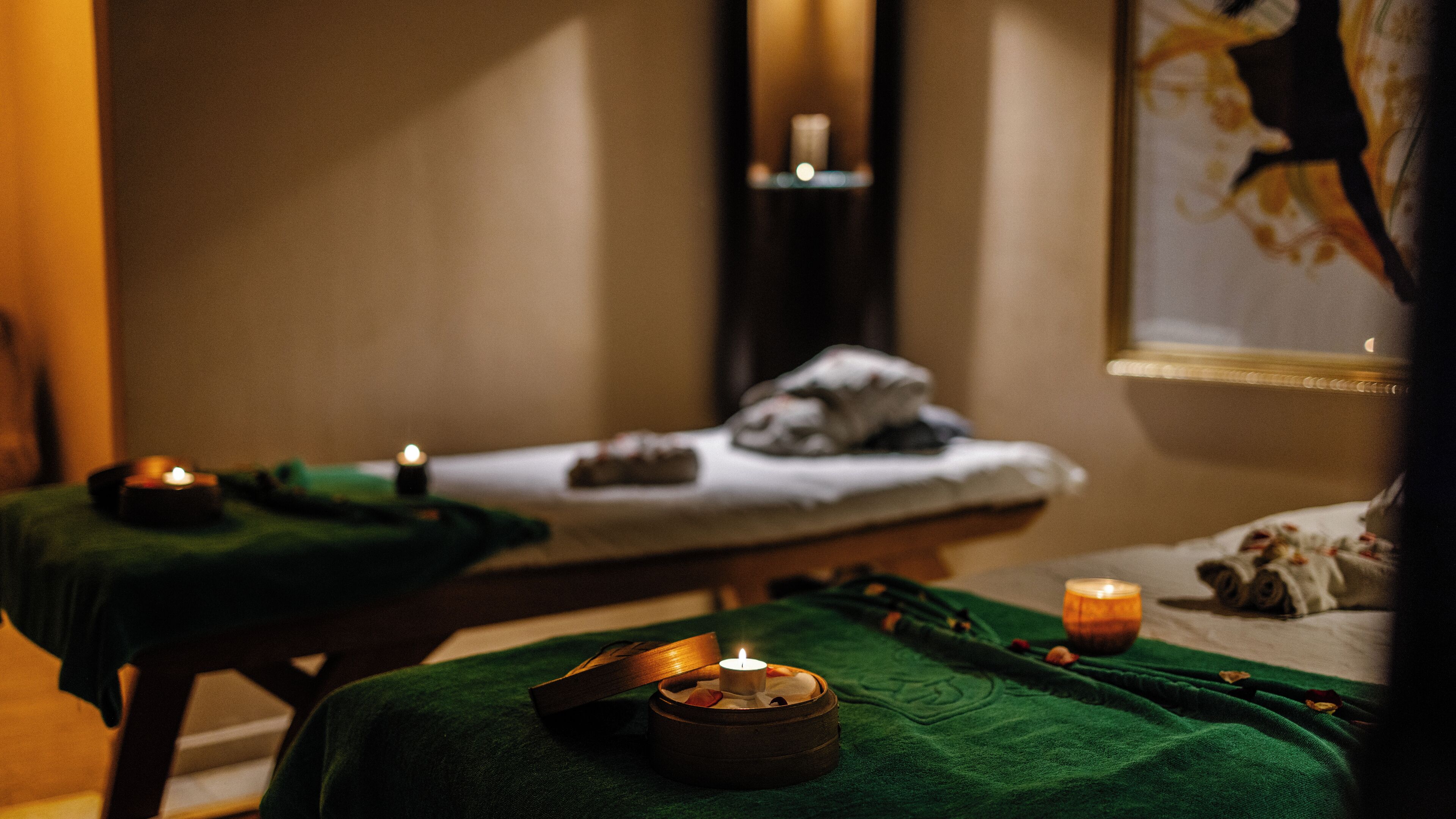 Behandlingsrom for par, badstue, dampbad og tyrkisk bad/hamam