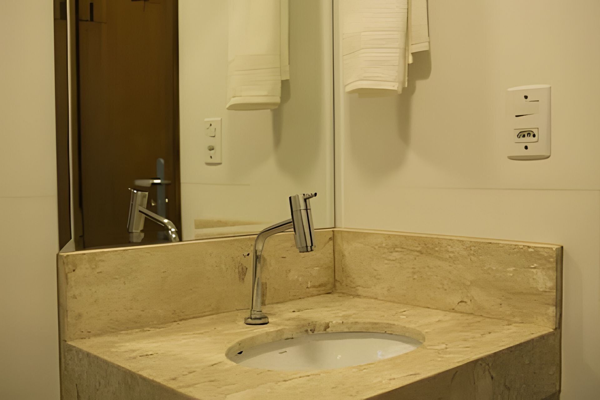 Appartement | Salle de bain | Articles de toilette (gratuits), serviettes fournies, savon, shampooing