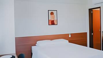 Escrivaninha, espaço de trabalho para notebook