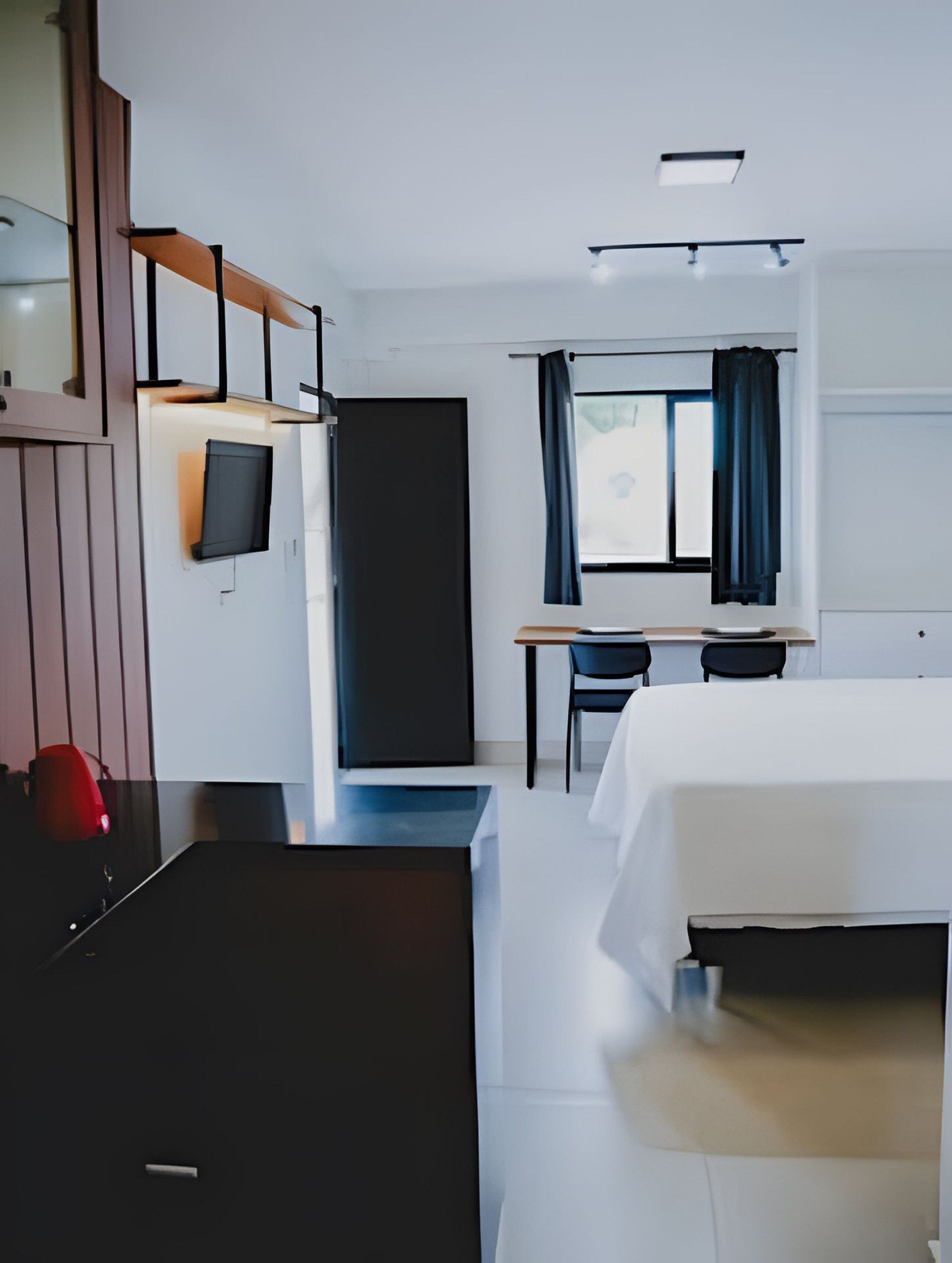 Desk, laptop workspace, iron/ironing board, free WiFi