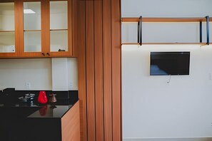 Lägenhet | Eget kök | Minikylskåp, spishäll och grytor/köksredskap