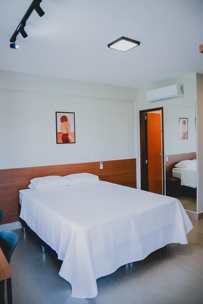 Desk, laptop workspace, iron/ironing board, free WiFi