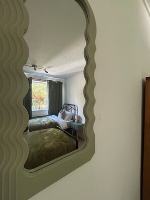 2 bedrooms, internet