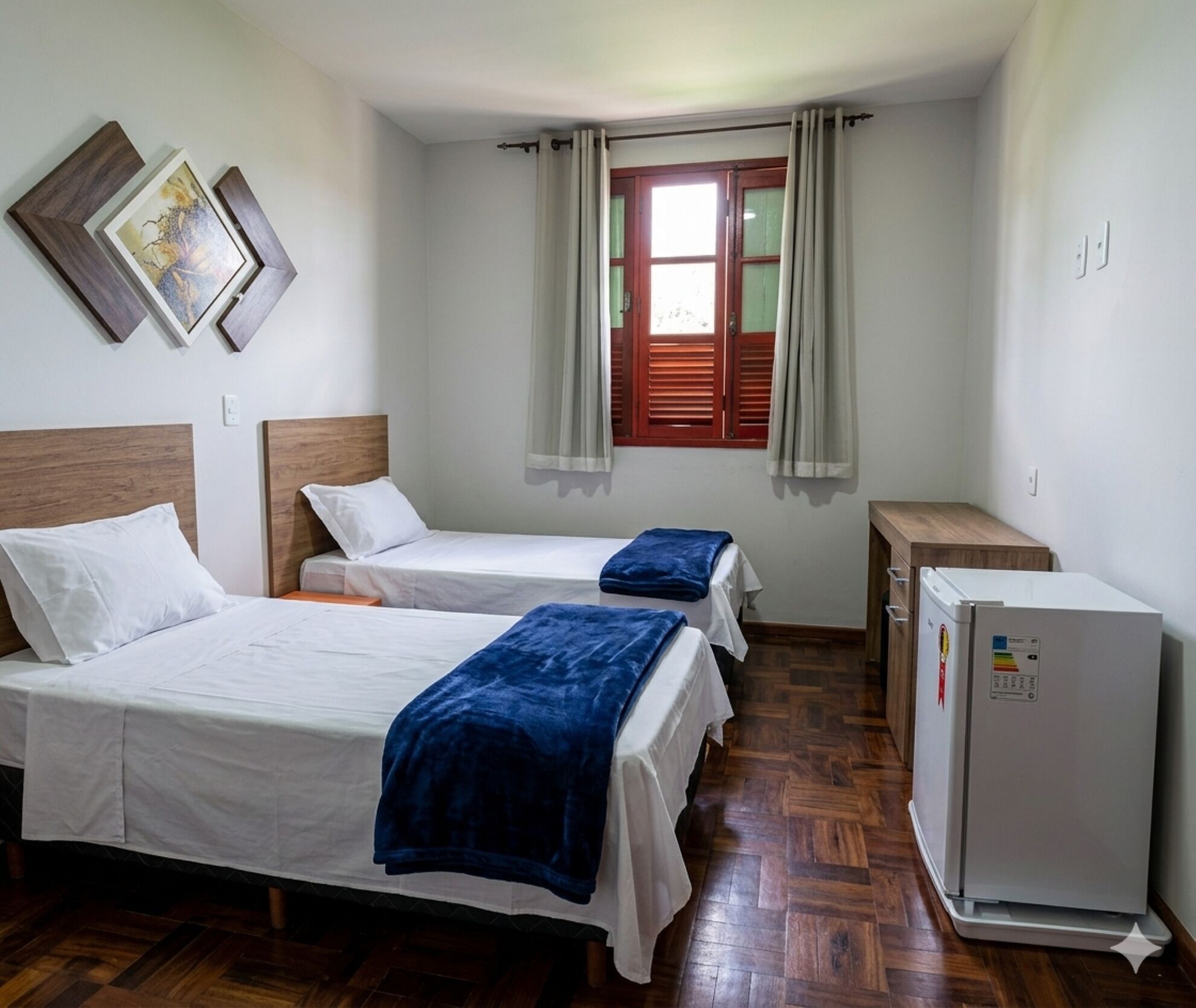 Deluxe Twin Room | Desk, free WiFi