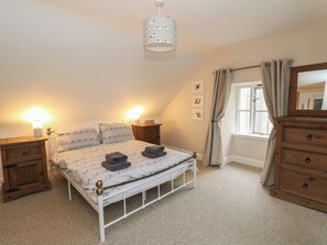 2 habitaciones, decoración personalizada y muebles diferentes 