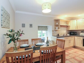 Dining - The Cottage (Perth)