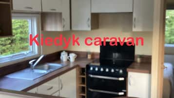 Cookware/dishes/utensils