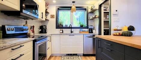 Microones, forn, placa de cuina i rentaplats