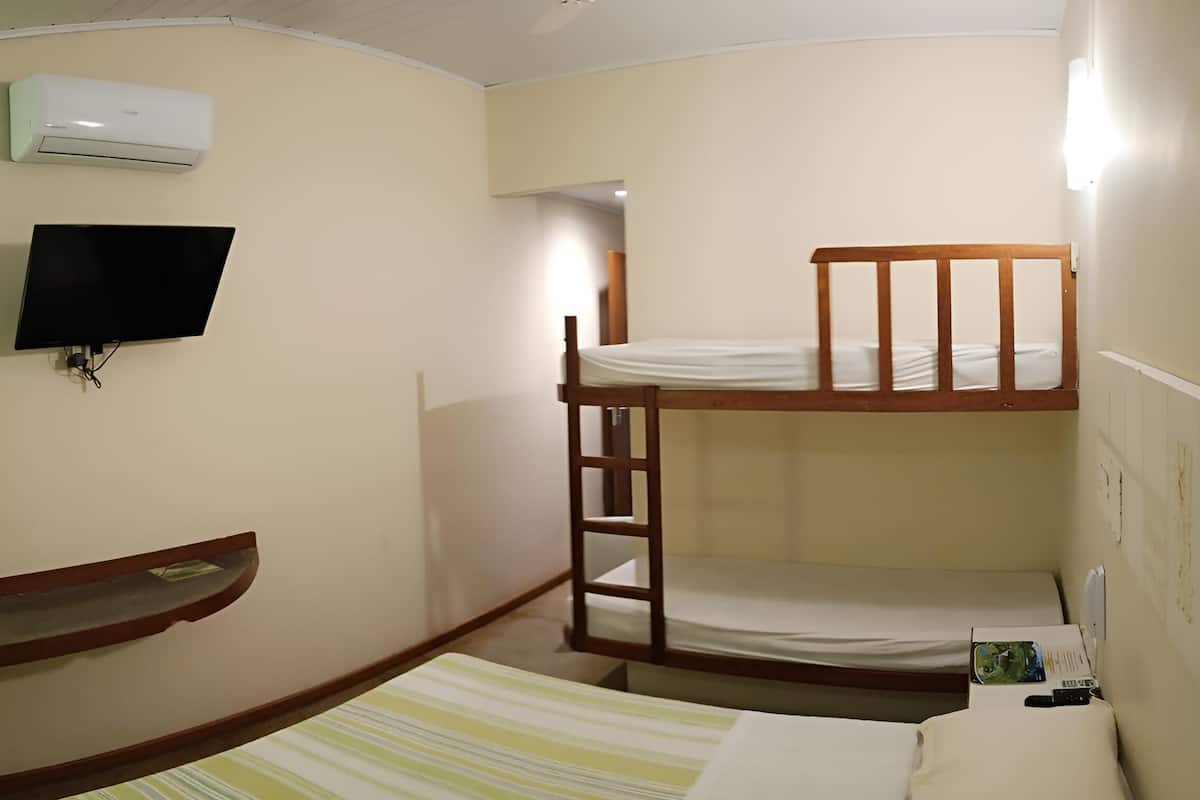 Habitación cuádruple | Wifi gratis y acceso para silla de ruedas