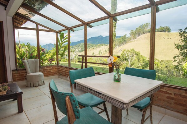 TV - Pousada Verbicaro - Santa Maria Madalena (Santa Maria Madalena)