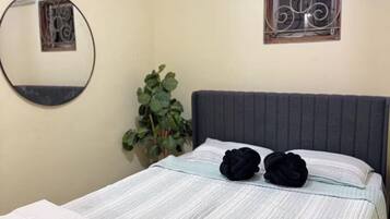 2 bedrooms, iron/ironing board, WiFi, bed sheets