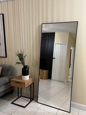 Interior - La Merida Luxe Retreat (Kingston)