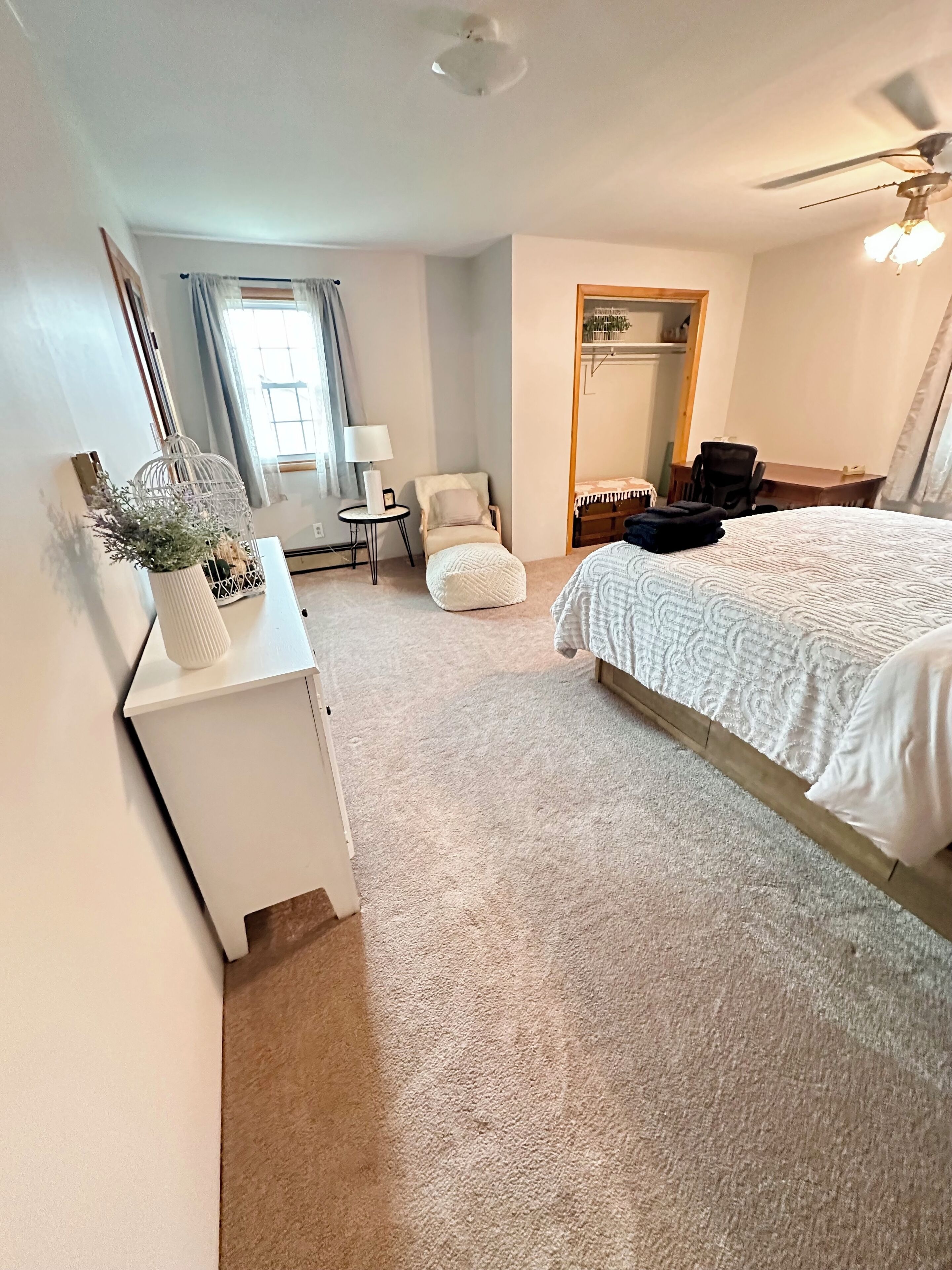 2 bedrooms, desk, iron/ironing board, free WiFi