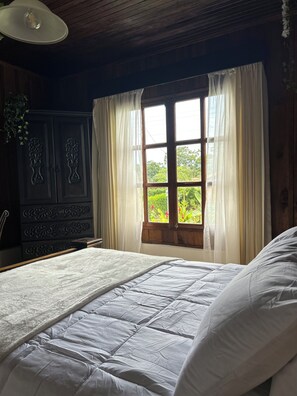 3 dormitorios, tabla de planchar con plancha, wifi y ropa de cama