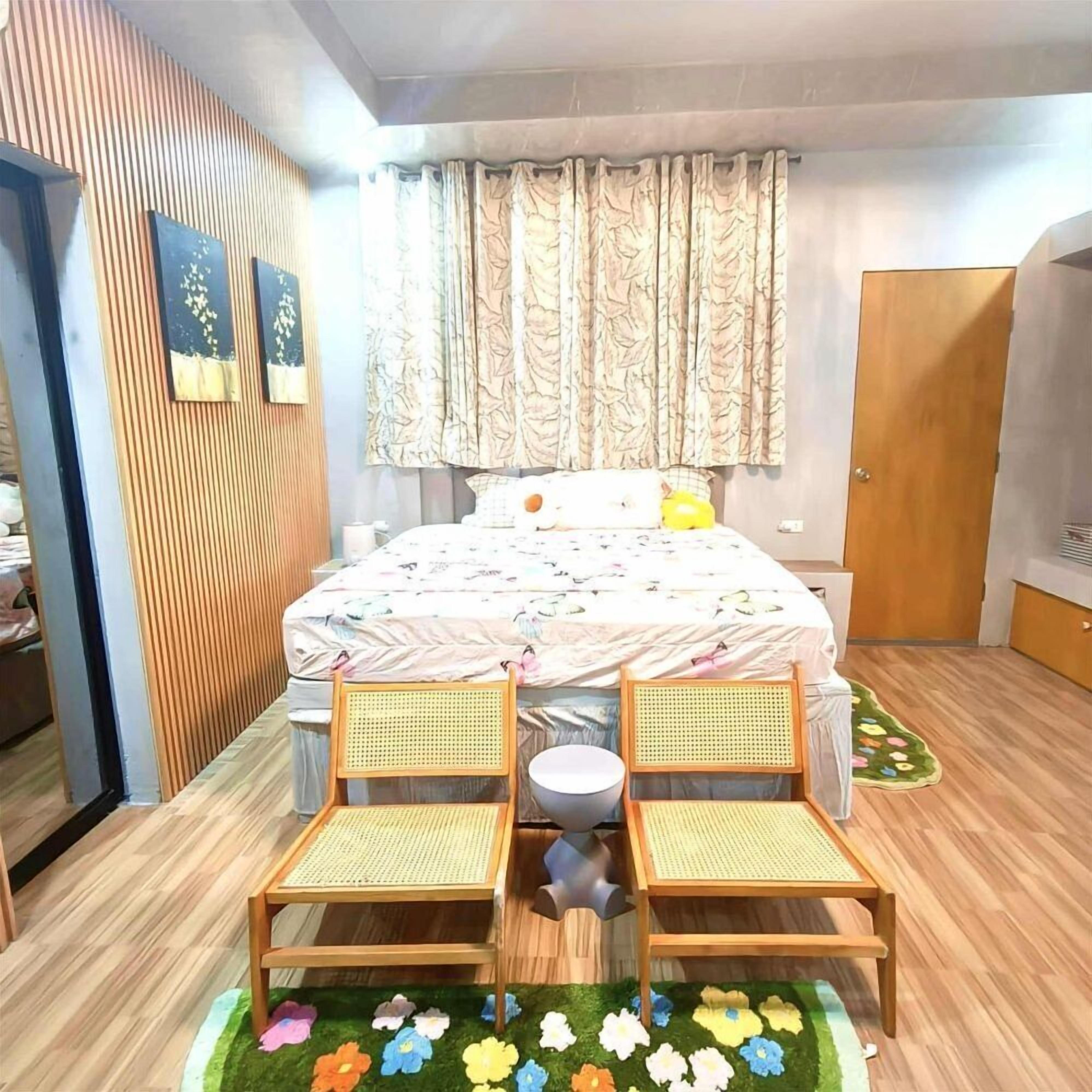 1 habitación y ropa de cama 