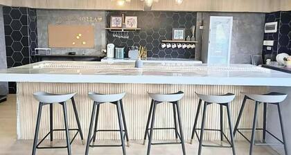 Casa Andrea Bella: Fun House with Pool