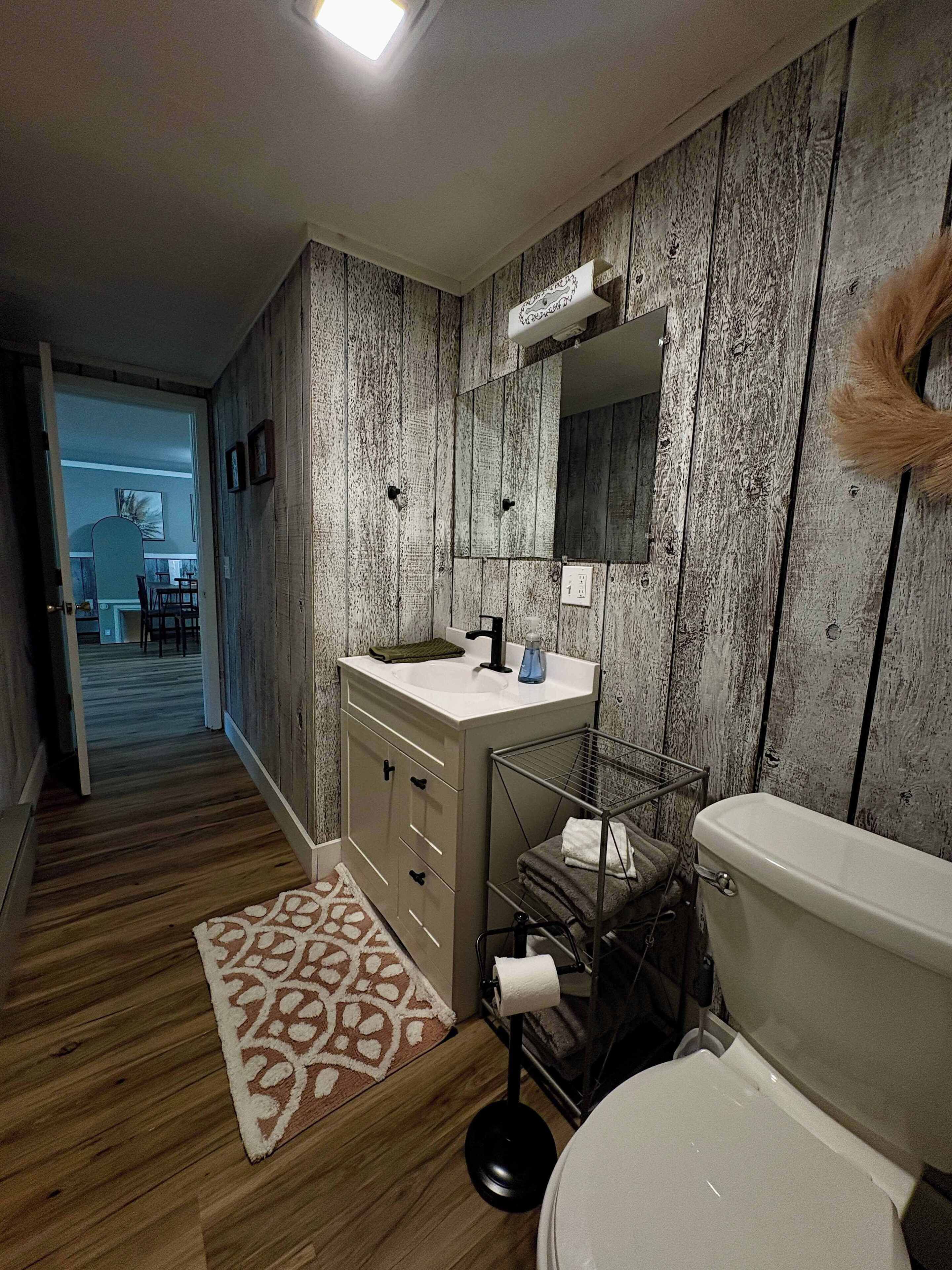 Bruser, hårtørrer, håndklæder