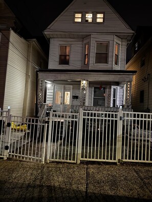 Exterior - Cozy Apartment to Relax - Apartment "A" (Yonkers)